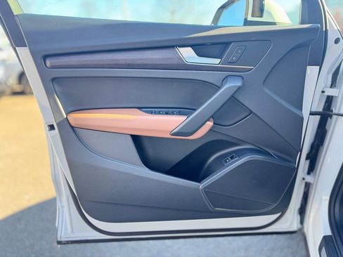 Used 2025 Audi Q5 2.0T Premium image 12