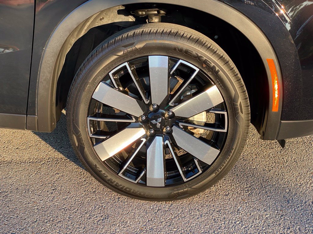 Used 2025 Mitsubishi Outlander SE AWD/4WD image 33