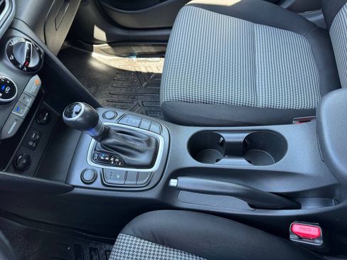 Used 2020 Hyundai Kona SEL AWD/4WD image 25