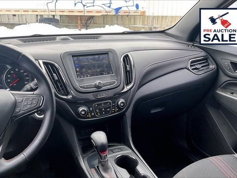 Used 2024 Chevrolet Equinox RS w/ LPO, Floor Liner Package image 7