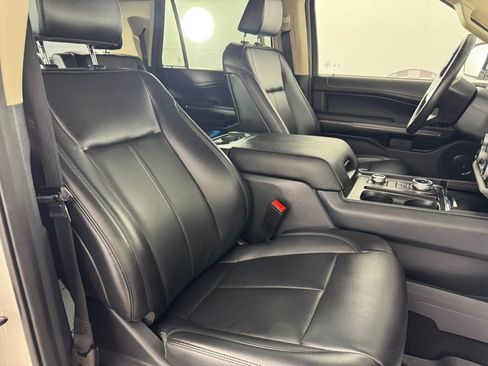 Used 2024 Ford Expedition Max XLT AWD/4WD image 36