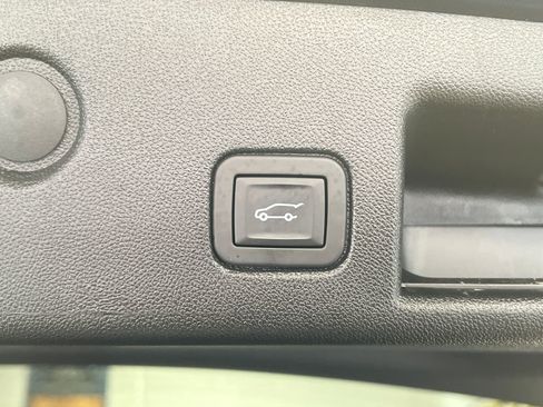Used 2019 Chevrolet Equinox LT AWD/4WD image 44