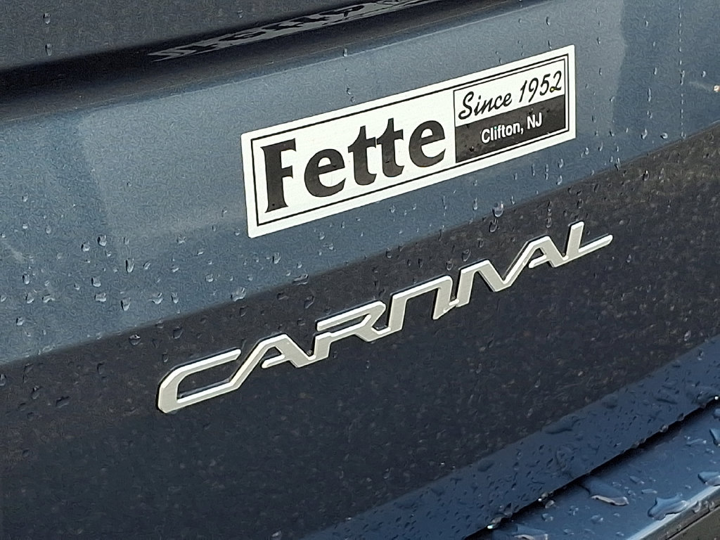 Certified 2024 Kia Carnival EX FWD image 33