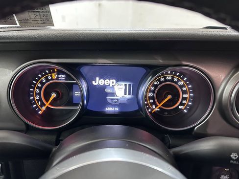 Certified 2021 Jeep Gladiator Overland w/ Cold Weather Group image 34