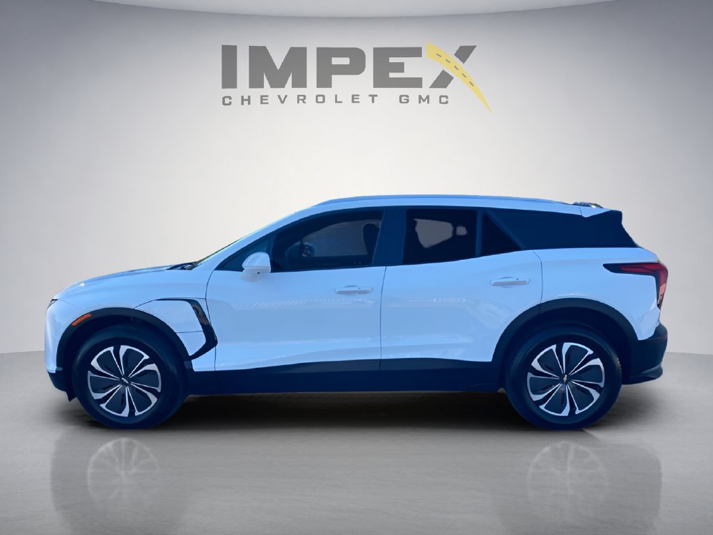 Used 2024 Chevrolet Blazer EV LT AWD/4WD image 2