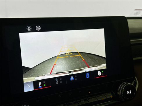 Used 2023 GMC Canyon AT4 w/ AT4 Premium Package image 24