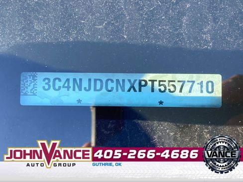 Used 2023 Jeep Compass Limited image 11