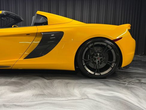 Used 2015 McLaren 650S Spider RWD image 13