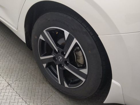 Used 2025 Nissan Sentra SV FWD image 31