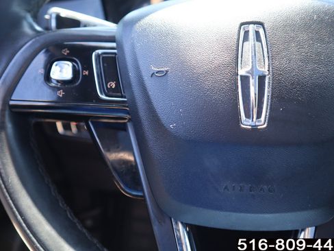 Used 2022 Lincoln Corsair AWD w/ Premium Package image 19