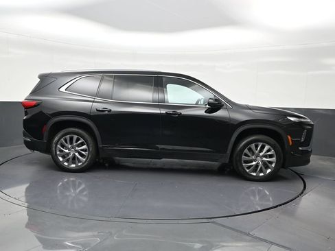Used 2025 Buick Enclave Preferred w/ Power Package FWD image 7