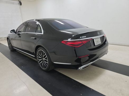 Used 2022 Mercedes-Benz S 580 4MATIC Sedan w/ Rear Seat Package image 6