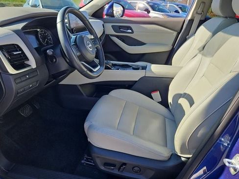 Used 2023 Nissan Rogue SL w/ SL Premium Package image 18