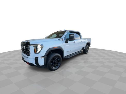 Certified 2025 GMC Sierra 2500 AT4 w/ AT4 Preferred Package image 4