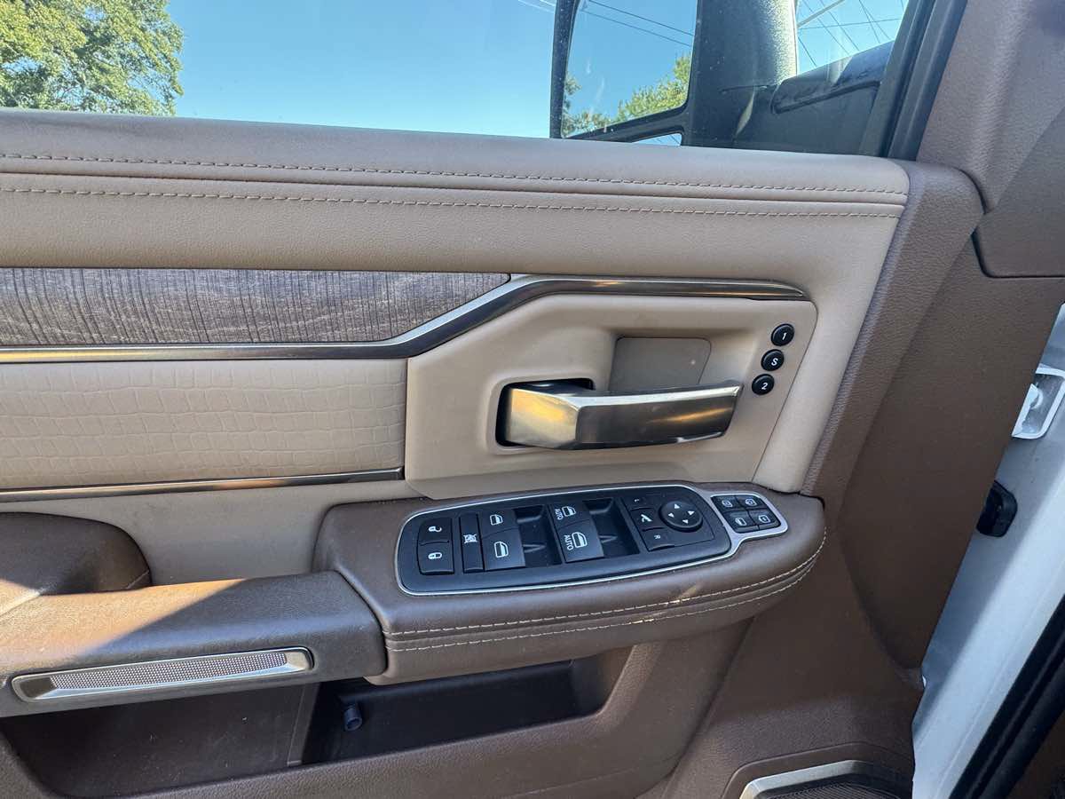 Used 2024 RAM 2500 Limited w/ Safety Group AWD/4WD image 11
