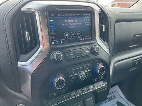 Used 2021 Chevrolet Silverado 1500 LT AWD/4WD image 15