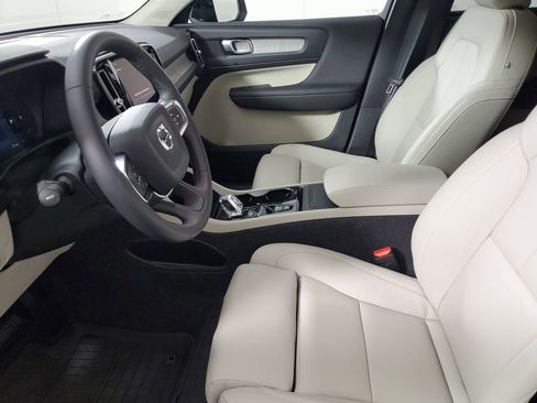 Certified 2026 Volvo XC40 B5 Plus w/ Protection Package Premier AWD/4WD image 24