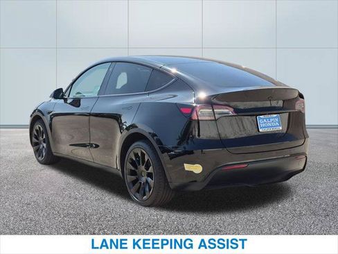 Used 2022 Tesla Model Y Long Range AWD/4WD image 9