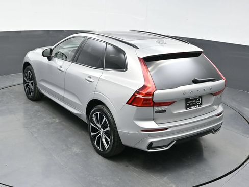 Used 2025 Volvo XC60 B5 Plus AWD/4WD image 34