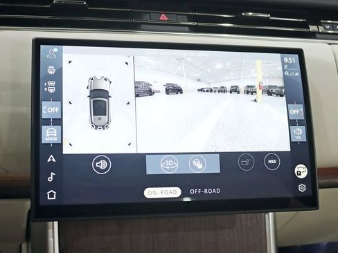 Used 2025 Land Rover Range Rover SE AWD/4WD image 22