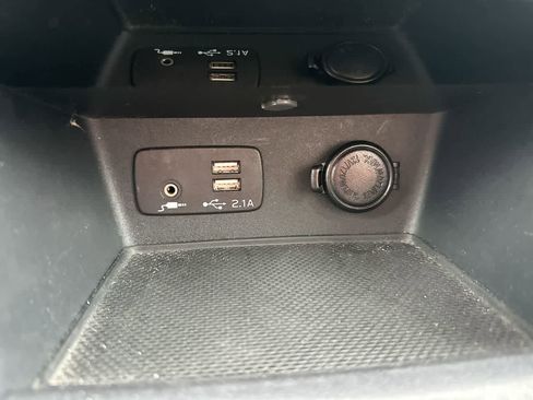 Used 2020 Subaru Forester Limited image 35