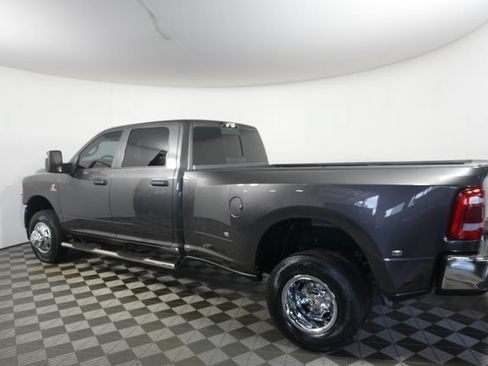Used 2024 RAM 3500 Tradesman w/ Chrome Appearance Group AWD/4WD image 5