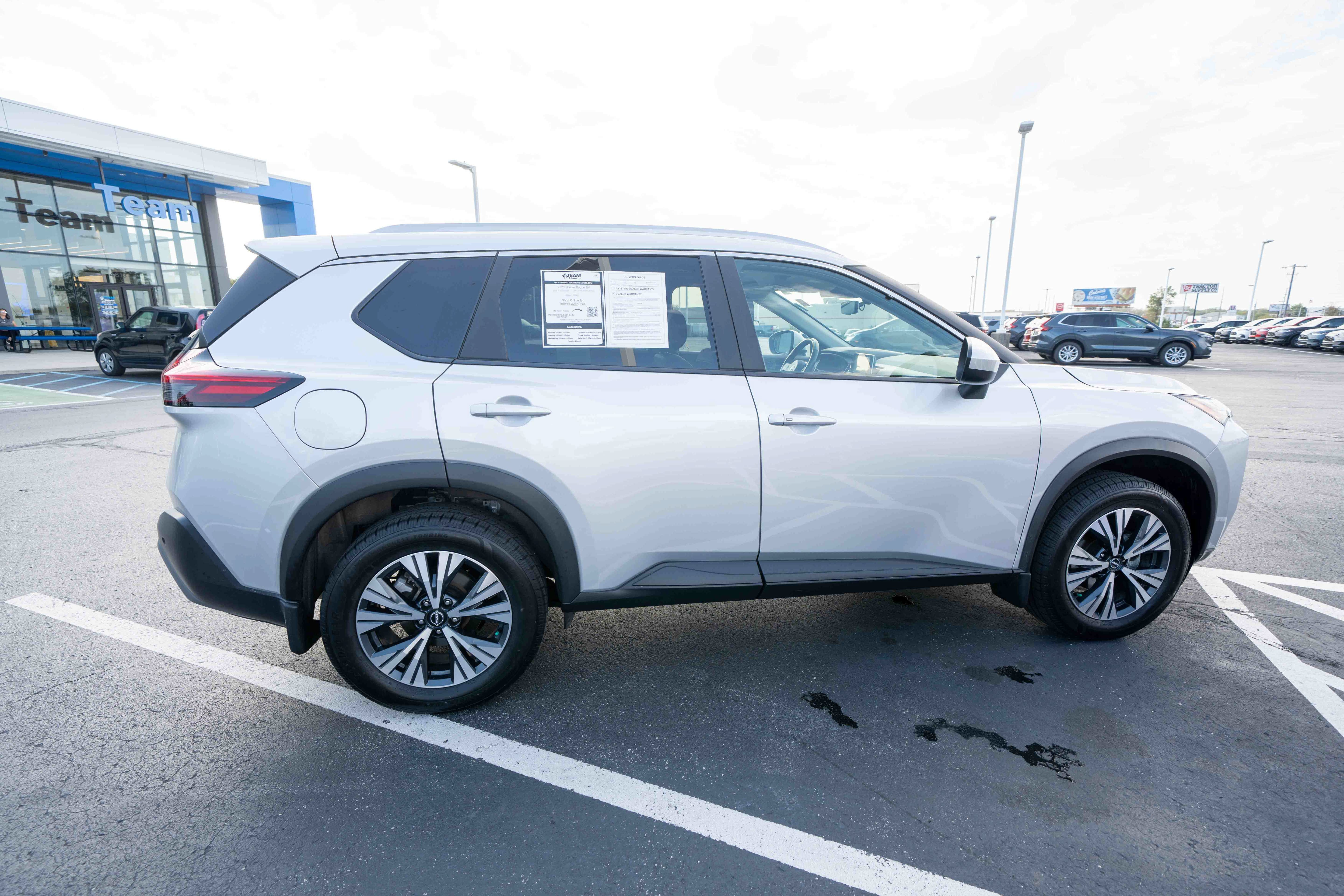 Used 2023 Nissan Rogue SV w/ SV Premium B Package AWD/4WD image 6