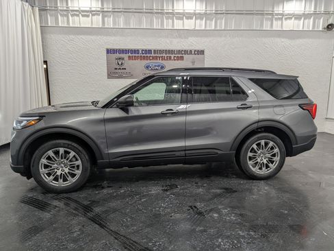 New 2026 Ford Explorer Active w/ Active Comfort Package AWD/4WD image 2