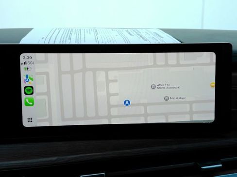 Used 2024 Hyundai Santa Fe Limited image 11