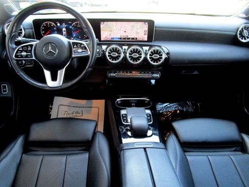 Used 2019 Mercedes-Benz A 220 4MATIC image 2