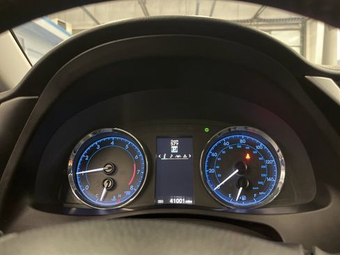 Used 2017 Toyota Corolla SE image 17