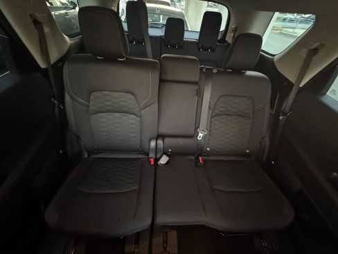 Used 2025 Nissan Pathfinder SV image 40