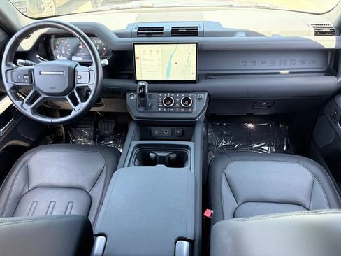 Used 2022 Land Rover Defender 110 X-Dynamic SE AWD/4WD image 24