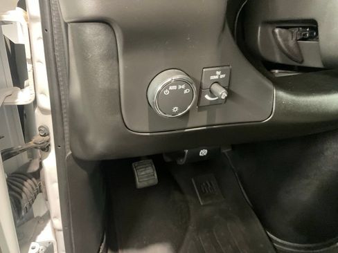 Used 2025 Chevrolet Express 3500 LS RWD image 8