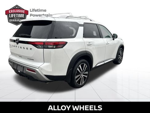 Certified 2025 Nissan Pathfinder Platinum w/ Cargo Package FWD image 7