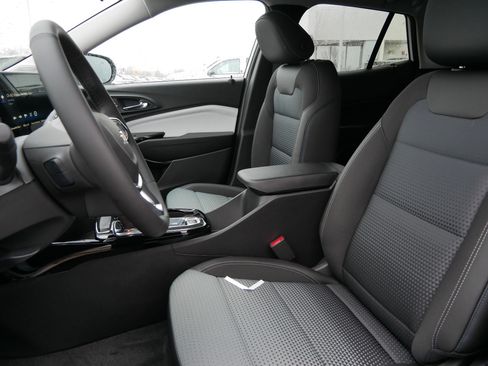 New 2026 Chevrolet Trax LT w/ Driver Confidence Package image 4