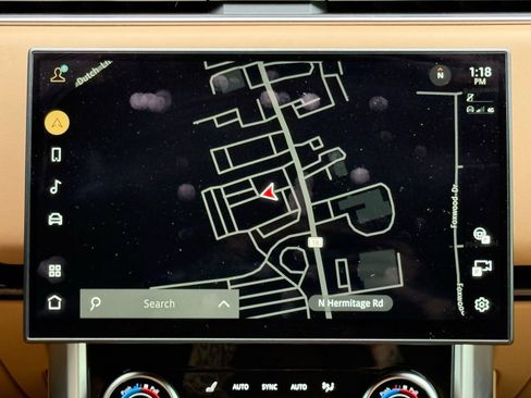 Used 2023 Land Rover Range Rover Long Wheelbase SE image 4