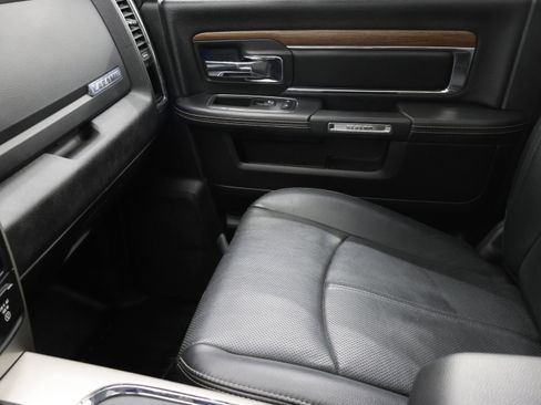 Used 2018 RAM 3500 Laramie image 14