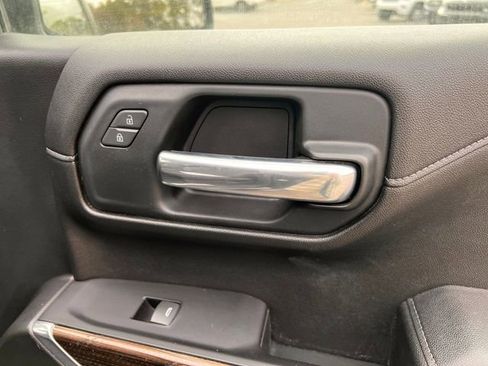 Used 2022 Chevrolet Silverado 1500 LT image 32