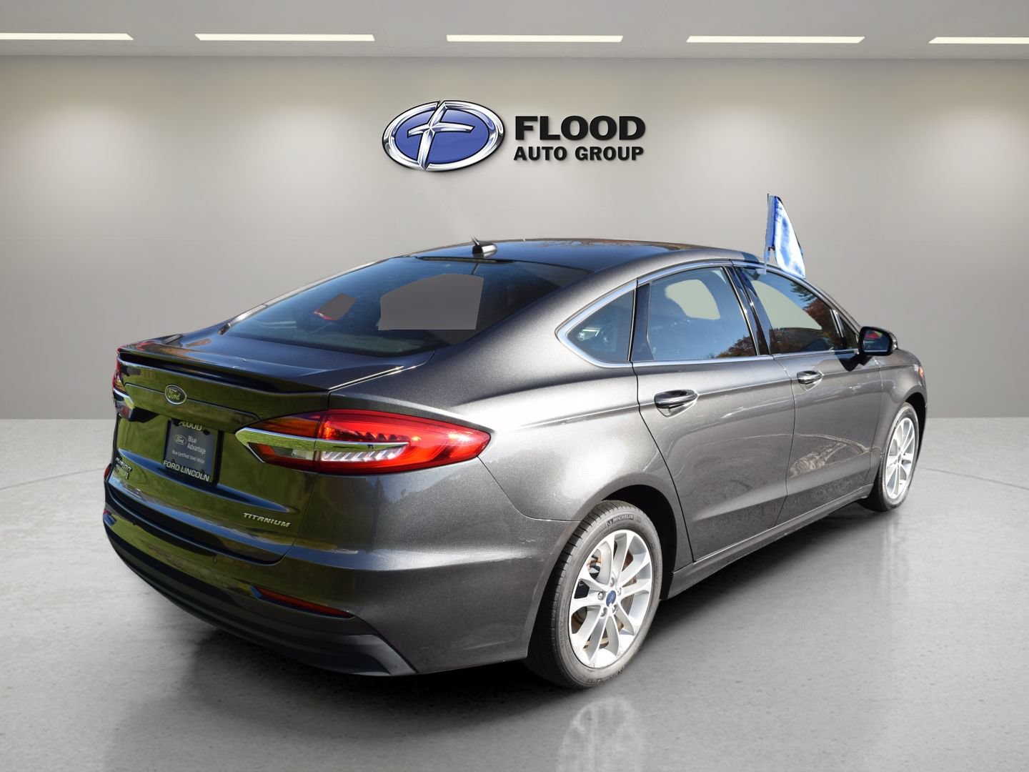 Used 2019 Ford Fusion Energi Titanium FWD image 4