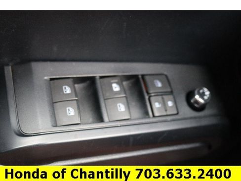 Used 2017 Toyota Tacoma SR w/ Tow Package image 17