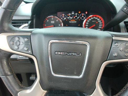 Used 2015 GMC Yukon XL Denali w/ Open Road Package RWD image 17