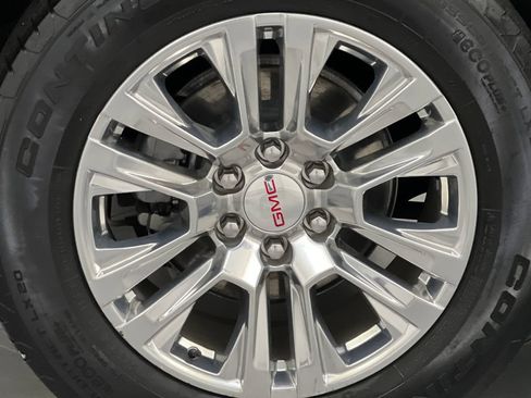 Used 2025 GMC Yukon XL Denali RWD image 75