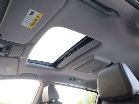 Used 2018 Honda Odyssey Elite image 17