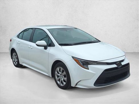Certified 2024 Toyota Corolla LE FWD image 3