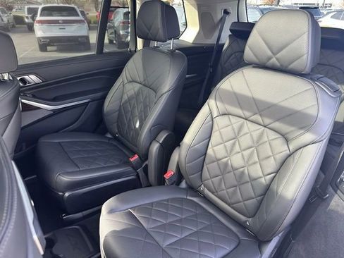 Certified 2025 BMW X7 xDrive40i w/ Premium Package image 30