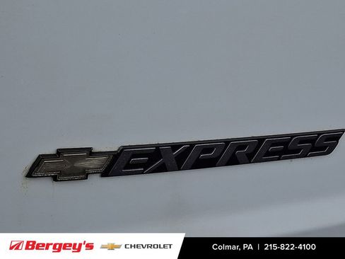Certified 2020 Chevrolet Express 3500 LT w/ LT Preferred Equipment Group image 32