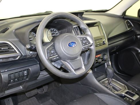 Used 2019 Subaru Forester 2.5i image 4