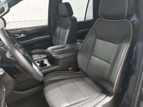 Used 2023 GMC Yukon SLT image 17