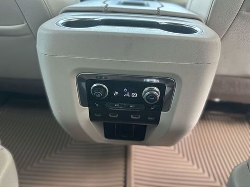 Used 2023 GMC Yukon XL Denali w/ Denali Reserve Package AWD/4WD image 25